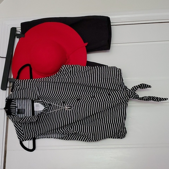 *Nwt* Hot Topic's Stripe Button Up Tie Top - Picture 12 of 16